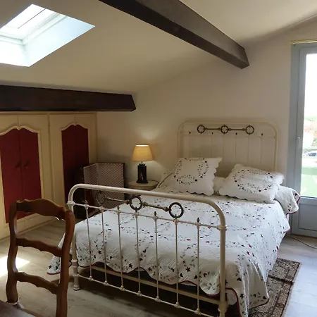 Cantegrel, D'hôtes Et Sanitaires à L'étage Chez L'habitant, 2 Jours Minimum Séjour chez l'habitant